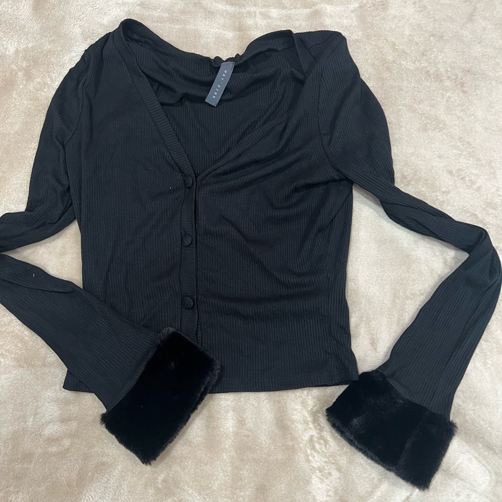 Long sleeve top with furry ends